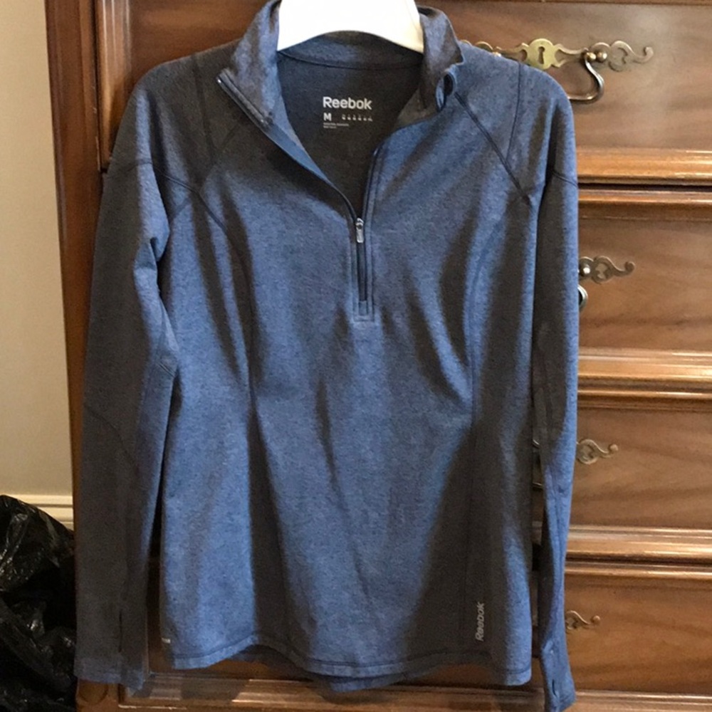 Reebok 3/4 zip PlayWarm Top